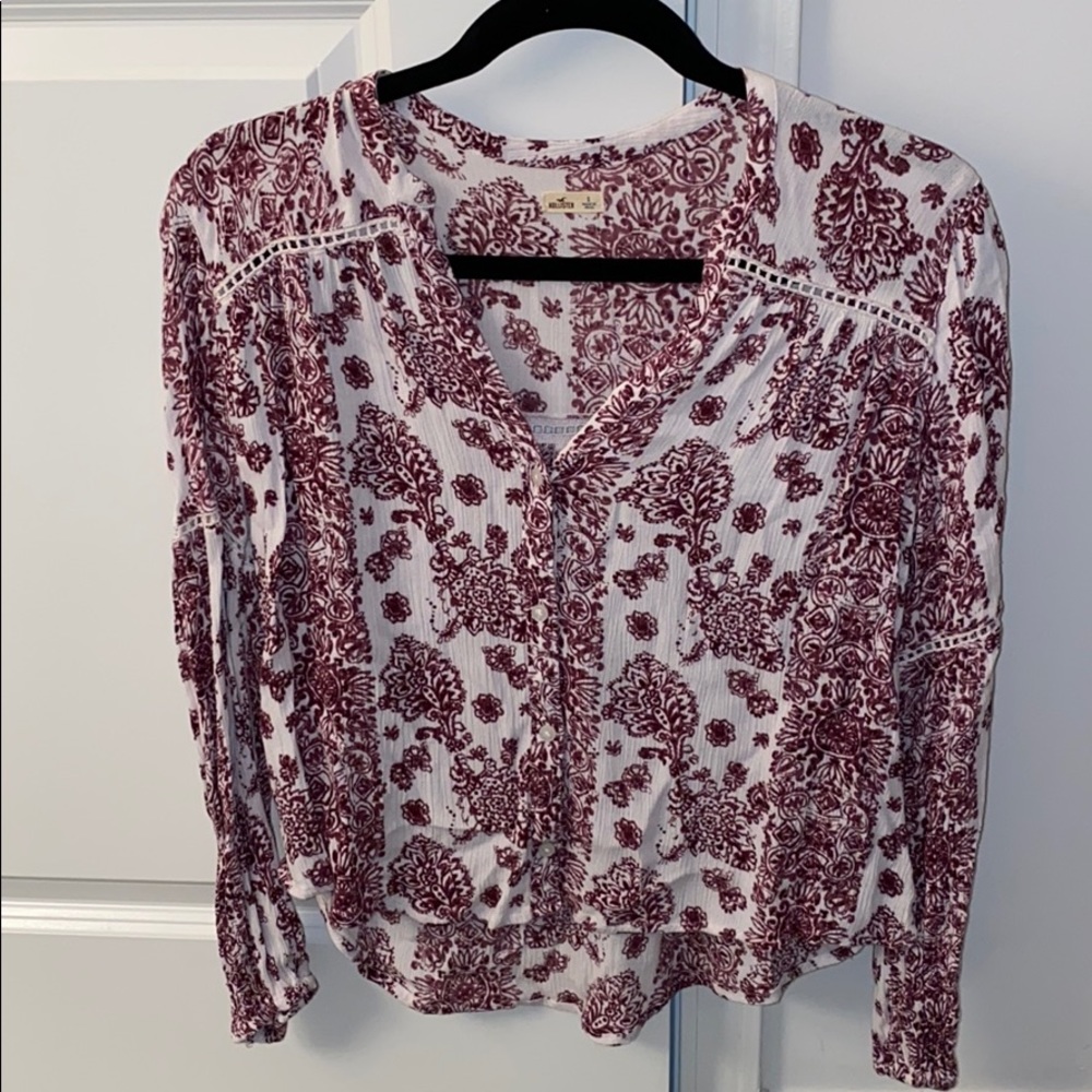 Sold ❣️ Hollister Cropped High Low Top